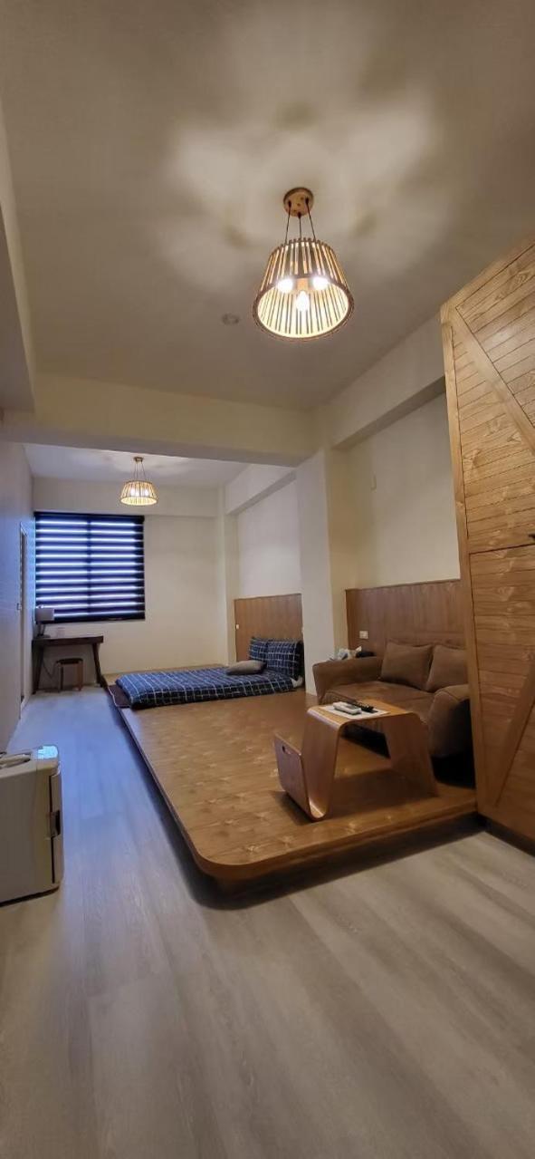 Meow G Cafe Hostel Hualien stad Rum bild