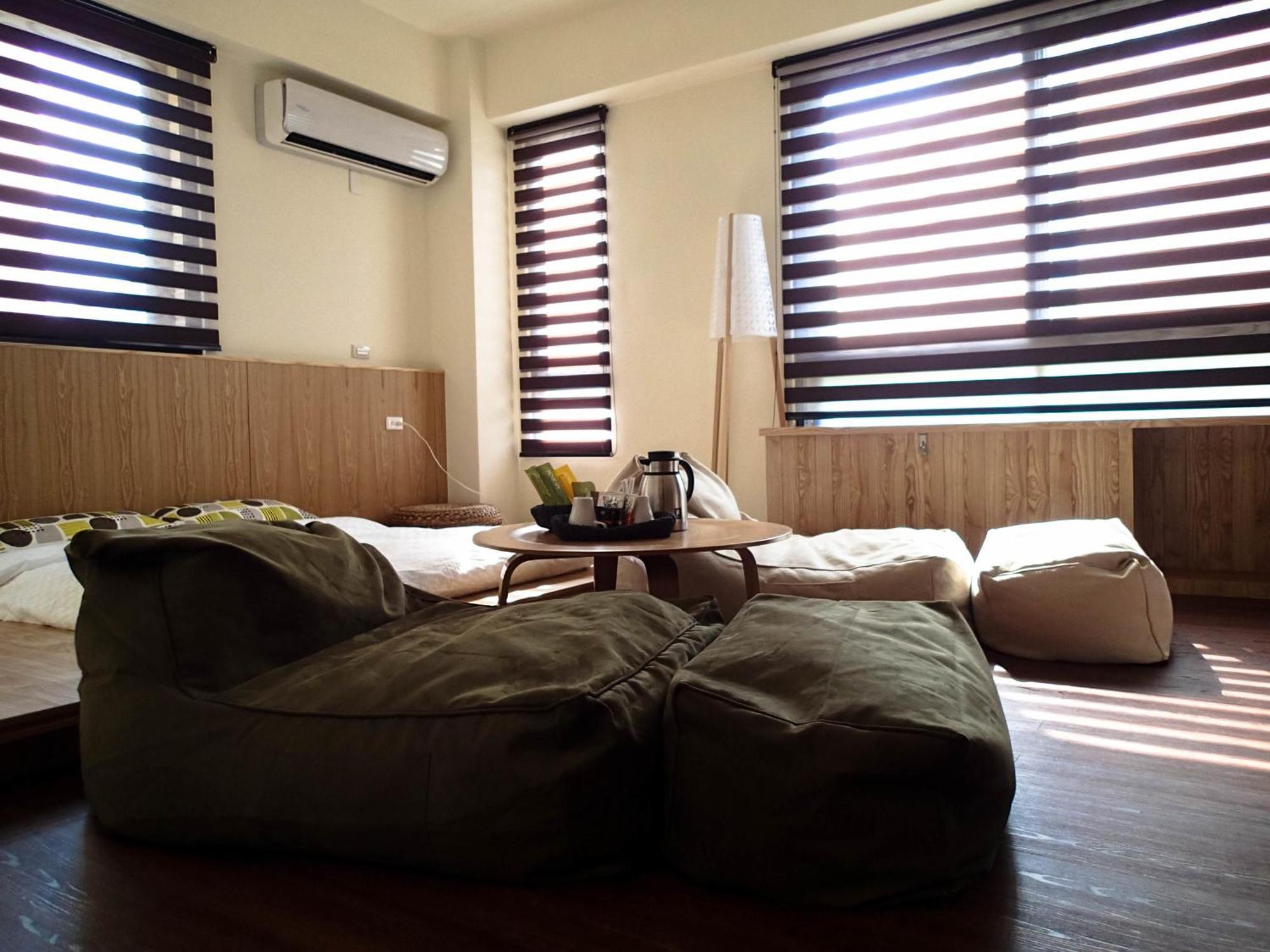 Meow G Cafe Hostel Hualien stad Rum bild